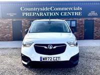Second-hand Vauxhall Combo 100 CP (73 kW) 2022 Alb Monovolum