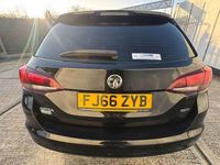 Second-hand Vauxhall Astra Design Edition 136 CP (100 kW) 2016 Negru Break