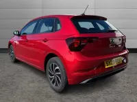 Usado VW Polo Life 95 HP (69 kW) 2023 Vermelho Citadino