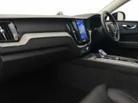 Usado Volvo XC60 Ultra 247 HP (181 kW) 2025 Cinzento SUV