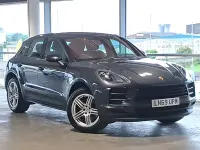 Used Porsche Macan 245 HP (180 kW) 2019 Grey SUV