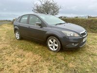 Used Ford Focus Zetec 123 HP (90 kW) 2011 Grey Hatchback