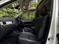 Used Mitsubishi Outlander P-HEV 2014 White Estate