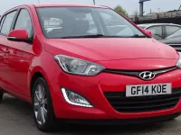 Käytetty Hyundai i20 Style 2014 Punainen Viistoperä