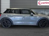 Usado Mini Cooper S Hatch 192 CV (141 kW) 2019 Gris Utilitario