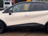 Used Renault Captur Dynamique 90 HP (66 kW) 2013 Cream SUV