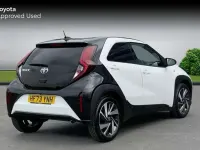 Używany Toyota Aygo X 72 KM (52 kW) 2023 Biały SUV