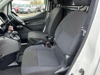 Used Nissan e-NV200 Tekna 79 kW (108 HP) 2018 White MPV