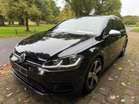 Begagnad VW Golf VII R 300 HK (220 kW) 2020 Svart Halvkombi
