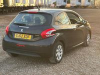 Used Peugeot 208 Access 82 HP (60 kW) 2012 Black Hatchback