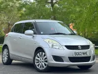 Usado Suzuki Swift SZ3 94 HP (69 kW) 2012 Prateado Citadino