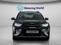 Usado Kia Stonic 99 CV (72 kW) 2022 Negro SUV