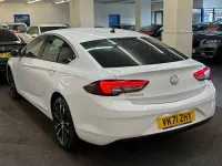 Used Vauxhall Insignia Edition 122 HP (89 kW) 2022 White Hatchback