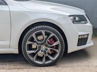 Used Skoda Octavia vRS 326 HP (239 kW) 2015 White Hatchback