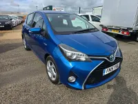 Used Toyota Yaris Hybrid 2015 Blue Hatchback