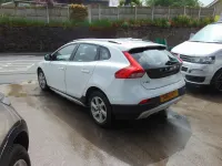 Used Volvo V40 SE 2013 White Hatchback