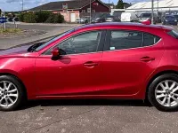 Used Mazda 3 100 HP (73 kW) 2016 Red Hatchback