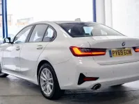 Usado BMW 330 Impressive 292 CV (214 kW) 2020 Blanco Berlina