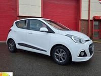 Used Hyundai i10 Premium 87 HP (63 kW) 2015 White Hatchback