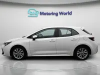 Used Toyota Corolla 140 HP (102 kW) 2023 White Hatchback