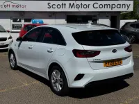Używany Kia Ceed 114 KM (83 kW) 2020 Biały Hatchback
