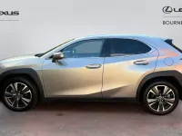 Usado Lexus UX 184 HP (135 kW) 2019 Prateado SUV