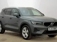 Usado Volvo XC40 Core 2025 Verde SUV