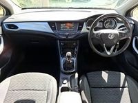 Used Vauxhall Astra SRi 2020 White Hatchback