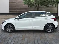 New Hyundai i20 Advanced 100 HP (73 kW) 2025 White Hatchback