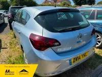 Used Vauxhall Astra SRi 115 HP (84 kW) 2014 Silver Hatchback