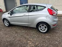 Used Ford Fiesta Zetec 82 HP (60 kW) 2013 Silver Hatchback