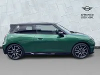 Ny Mini Cooper Sport 135 kW (184 HK) 2026 Grön Halvkombi