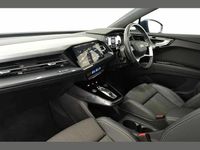 Second-hand Audi Q4 e-tron Comfort 150 kW (204 CP) 2022 Albastru SUV