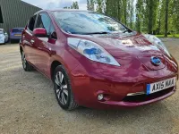 Gebraucht Nissan Leaf Tekna 80 kW (109 PS) 2015 Rot Kleinwagen