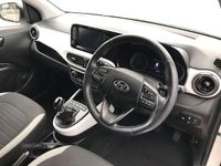 Used Hyundai i10 Premium 84 HP (61 kW) 2023 White Hatchback