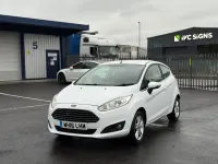 Usado Ford Fiesta Zetec 2016 Branco Citadino