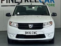 Used Dacia Logan MCV Ambiance 90 HP (66 kW) 2016 White Estate