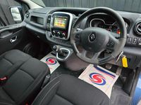 Used Renault Trafic 2019 Blue MPV