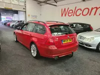 Used BMW 320 174 HP (127 kW) 2009 Red Estate
