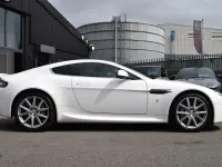 Used Aston Martin Vantage 2014 White Coupe