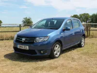 Used Dacia Sandero Lauréate 90 HP (66 kW) 2015 Blue Hatchback