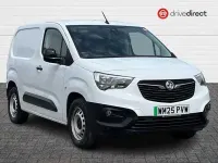 Used Vauxhall Combo 100 kW (136 HP) 2025 White MPV