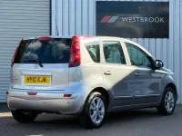 Używany Nissan Note Acenta 110 KM (80 kW) 2010 Srebrny Minivan
