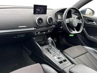 Usado Audi A3 Cabriolet S-Line 150 HP (110 kW) 2017 Azul Cabrios