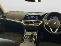 Usado BMW 330e Luxury Line 292 CV (214 kW) 2021 Negro Berlina