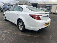 Used Vauxhall Insignia Design Edition 140 HP (102 kW) 2015 White Hatchback