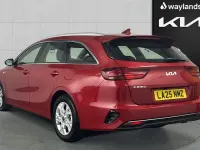 Used Kia Ceed 138 HP (101 kW) 2025 Red Hatchback