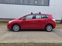 Used Toyota Verso 2013 Red MPV