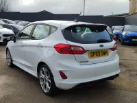 Używany Ford Fiesta ST-Line 123 KM (90 kW) 2019 Biały Hatchback