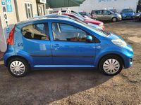 Used Peugeot 107 68 HP (50 kW) 2011 Blue Hatchback